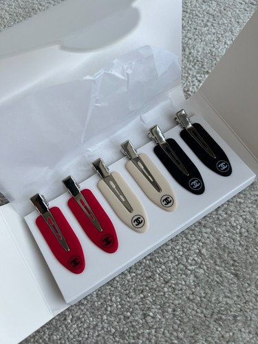 Chanel hair clip pair - 3,