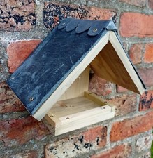 Bird table/bird feeder With