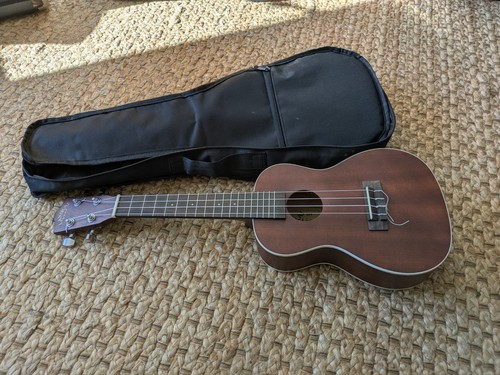 Lanikai 21c concert - concert, ukulele