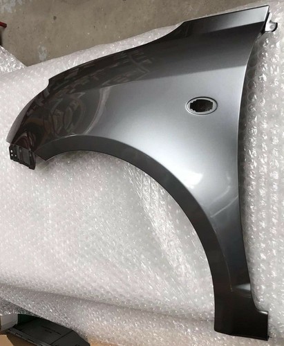 Suzuki swift front wing - front,