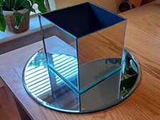 8 x 15 x 15cm cubed mirror vases and 10 x 30cm round mirror plates, used once
