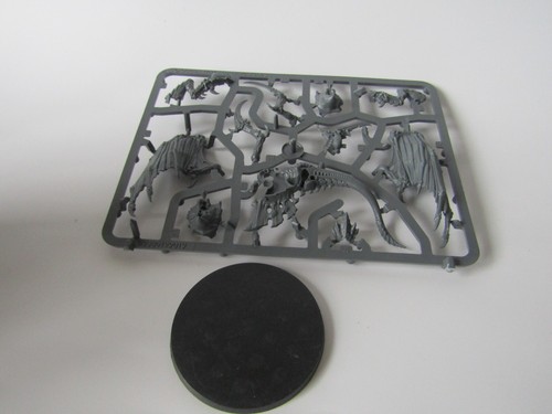 Warhammer 40k tyranids army - 40k,
