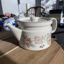 WEDGWOOD ROSEBERRY TEAPOT
