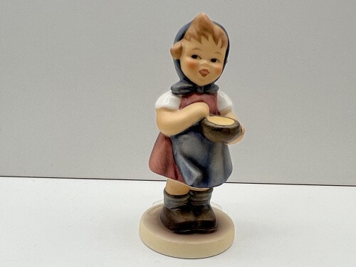 Hummel figurine 629 young - hummel,