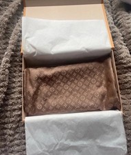 Louis Vuitton Evermore