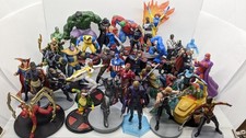 Marvel Deluxe Figurines Bundle