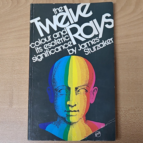 The twelve rays - the, colour
