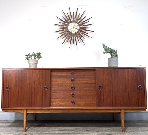 Sensational mid century - mid,
