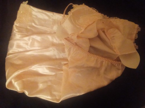 Ladies nighty size - , 16