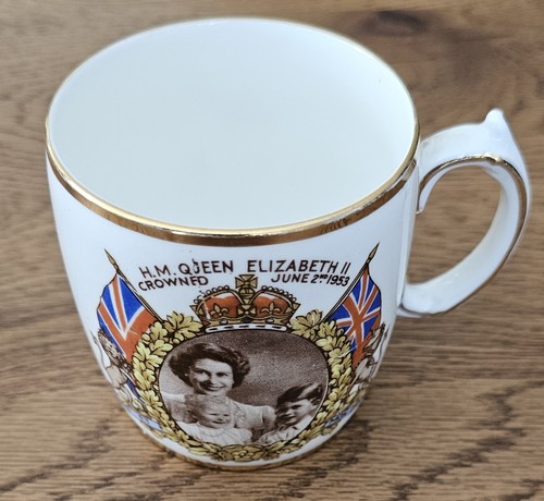 Salisbury bone china - bone, ~