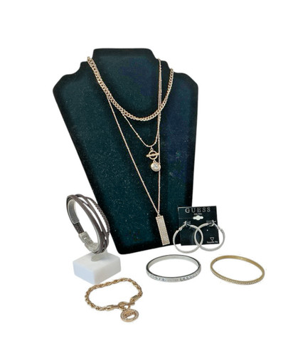 Guess jewellery necklace
