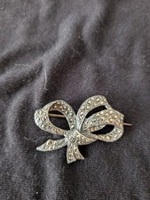 Gorgeous Vintage Bow Brooch