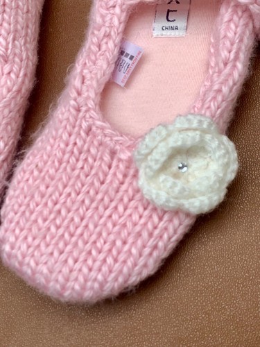 Girls slippers uk10 brand new - girls,