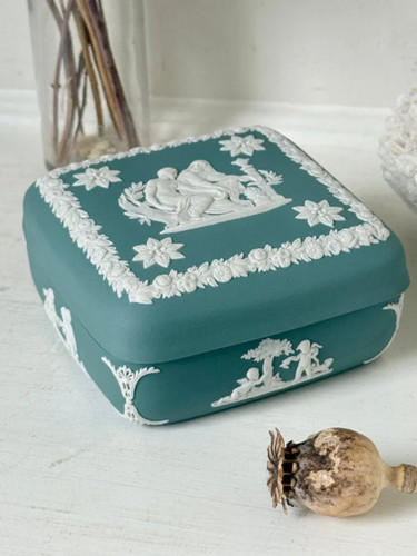 Vintage wedgwood jasperware - wedgwood,