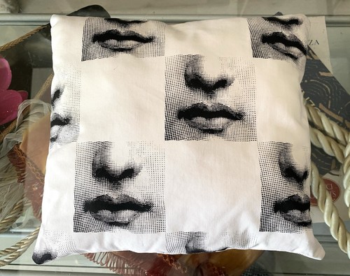 Cushion fornasetti kacio - il,
