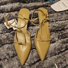 Woman's Zara Heels