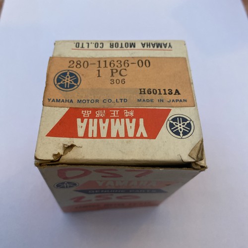 Yamaha ds7 yds7 piston - yds7, genuine