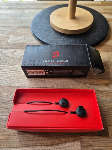 Peloton urbanears - x,