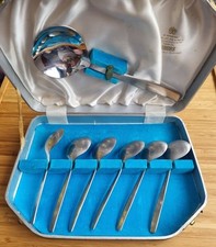 Quality Stainless Steel Fruit Spoon Set by Viners Comes In There Original Box