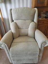 Braithwaite Riser Recliner 