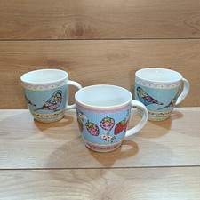Queens by Churchill Littlemoor Birds x 2 and Sixpenny Strawberries Mugs