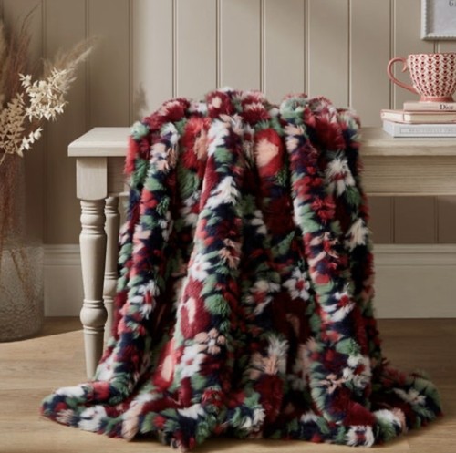 Bnwt dunelm carved floral faux - dunelm,