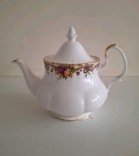 Royal Albert Old Country Roses Teapot Ruby Celebration Ribbon 1.5 Pint Vintage