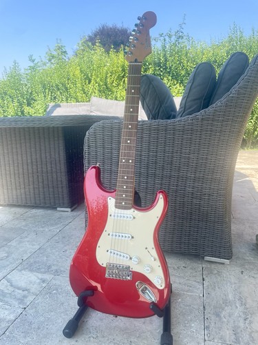 Fender standard stratocaster - fender,