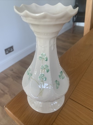 Belleek irish porcelain - belleek, vase