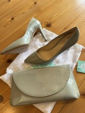 Lisa Kay Eu Size 40 Never Been