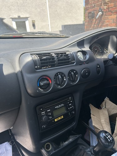 Ford escort mk7 finesse 4dr - escort,