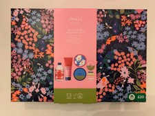 Joules BRILLIANT BATHING SET