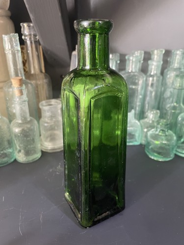Antique green izal newton - green,