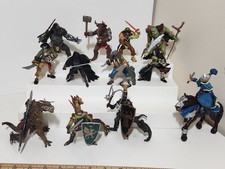 Mixed Lot 12 Papo Knights
