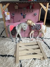 Our Generation Large Wooden Stable, Large Horse & Some Accessories 