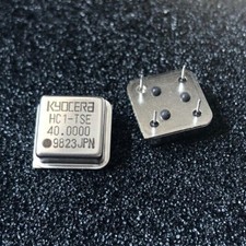 CRYSTAL OSCILLATORS  DIP8 or