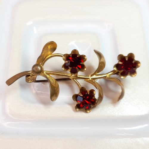 Vintage mid century brooch - mid,