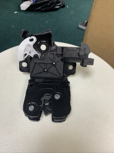 Rear trunk boot - rear,