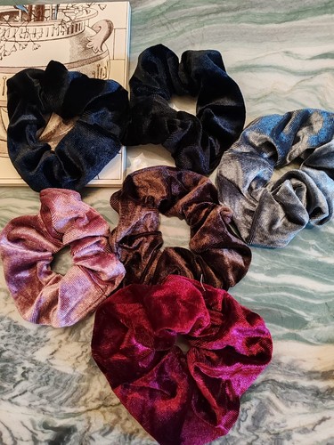 Wholesale joblot 120 velvet - wholesale,