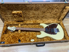 Ernie ball musicman steve - ernie,