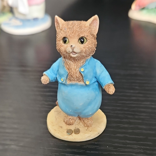 Border fine arts - fine, tom