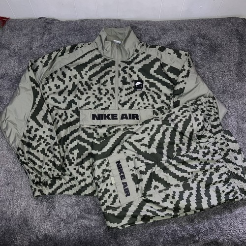Nike air zip woven jacket - 1/2,