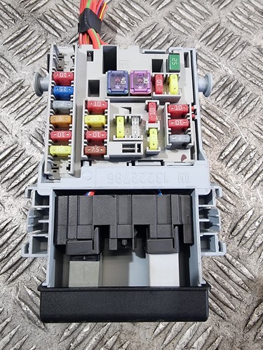 Vauxhall zafira fusebox - zafira,