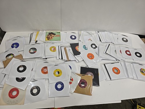 Large lot 150 unsorted - of,