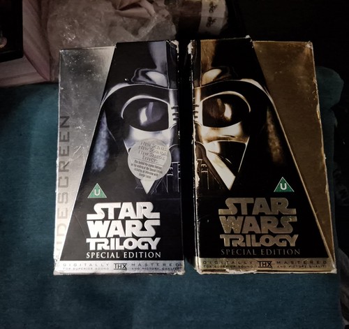 Star wars vhs gold - star,