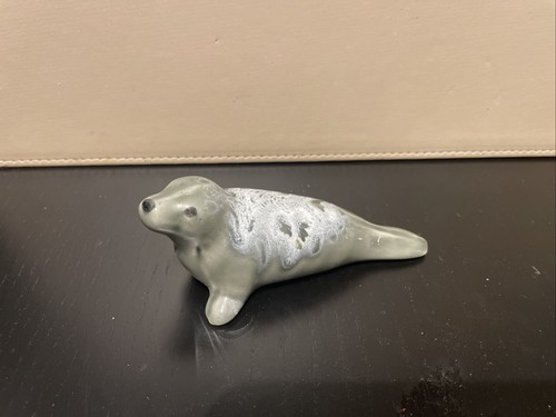 Ceramic wall pocket vase