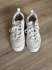 white sport shoes