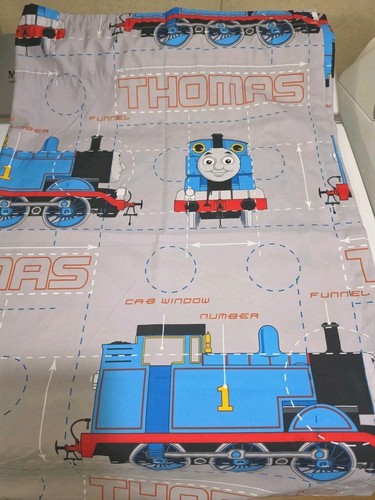 Thomas the tank engine train - /,