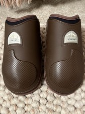 Veredus Fetlock Boots Brown Medium new without tags 