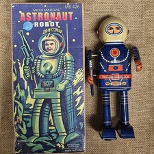Vintage Retro Mechanical Astronaut Robot MS-426 Wind-Up Tin Toy Japan Space Man